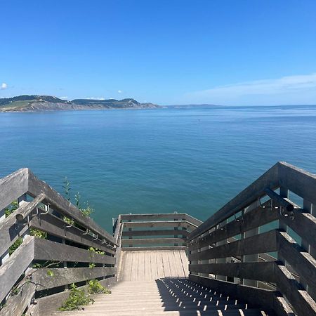 2 The Old Canteen, Two Minute Walk To Beach 라임레지스 외부 사진