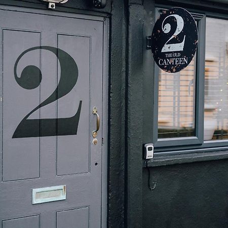 2 The Old Canteen, Two Minute Walk To Beach 라임레지스 외부 사진